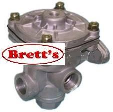 15776.045 RELAY VALVE  BRAKE  3 PORT FLAT TOP  RELAY VALVE CW40 CW41 CV41 NISSAN UD 4518490000 45184-9000 SDC40307 SDC-40307 15776.045  