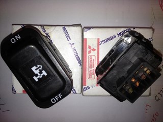 MC857085 DASH SWITCH PTO ** BUY 1 GET 1 FREE ** P.T.O TOGGLE FK617 1995- 7 PIN MC859150 MITSUBISHI FUSO OR UNIVERSAL FK618 FM657 FM658 FM618 ROCKER SWITCH ON/OFF