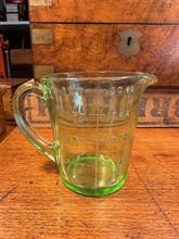 Vintage Australian 1930s Green Depression Glass 1-Pint Measuring Jug