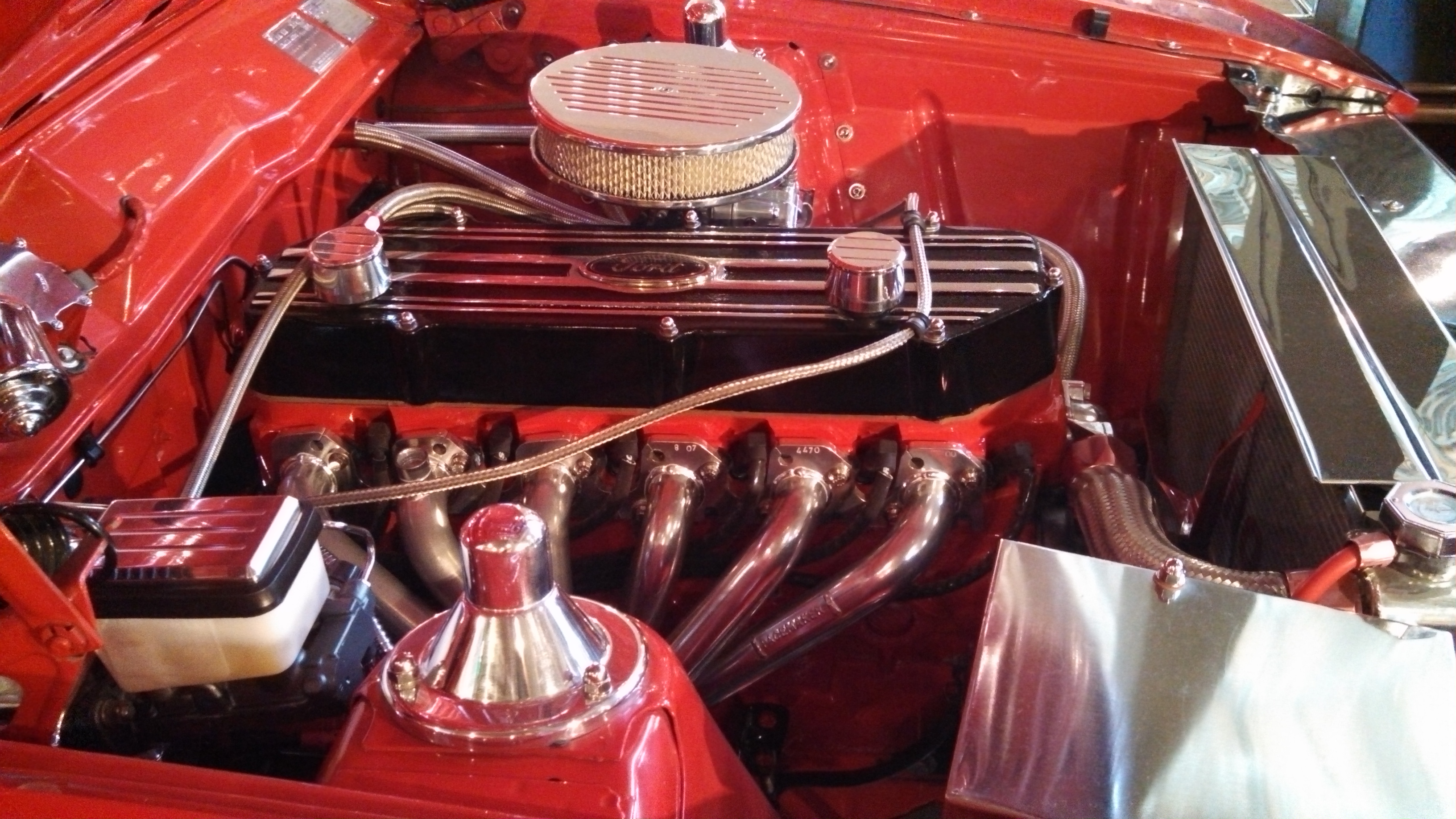 Engine bay of the wild XC panel van with AussieSpeed finned rocker cover