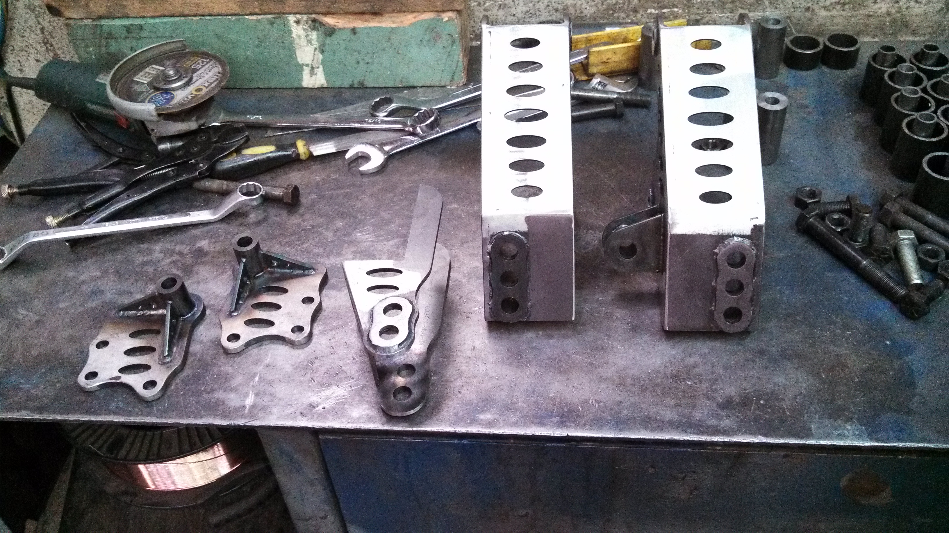 Custom 4 bar differential mounts, designed and made to suit custom applications